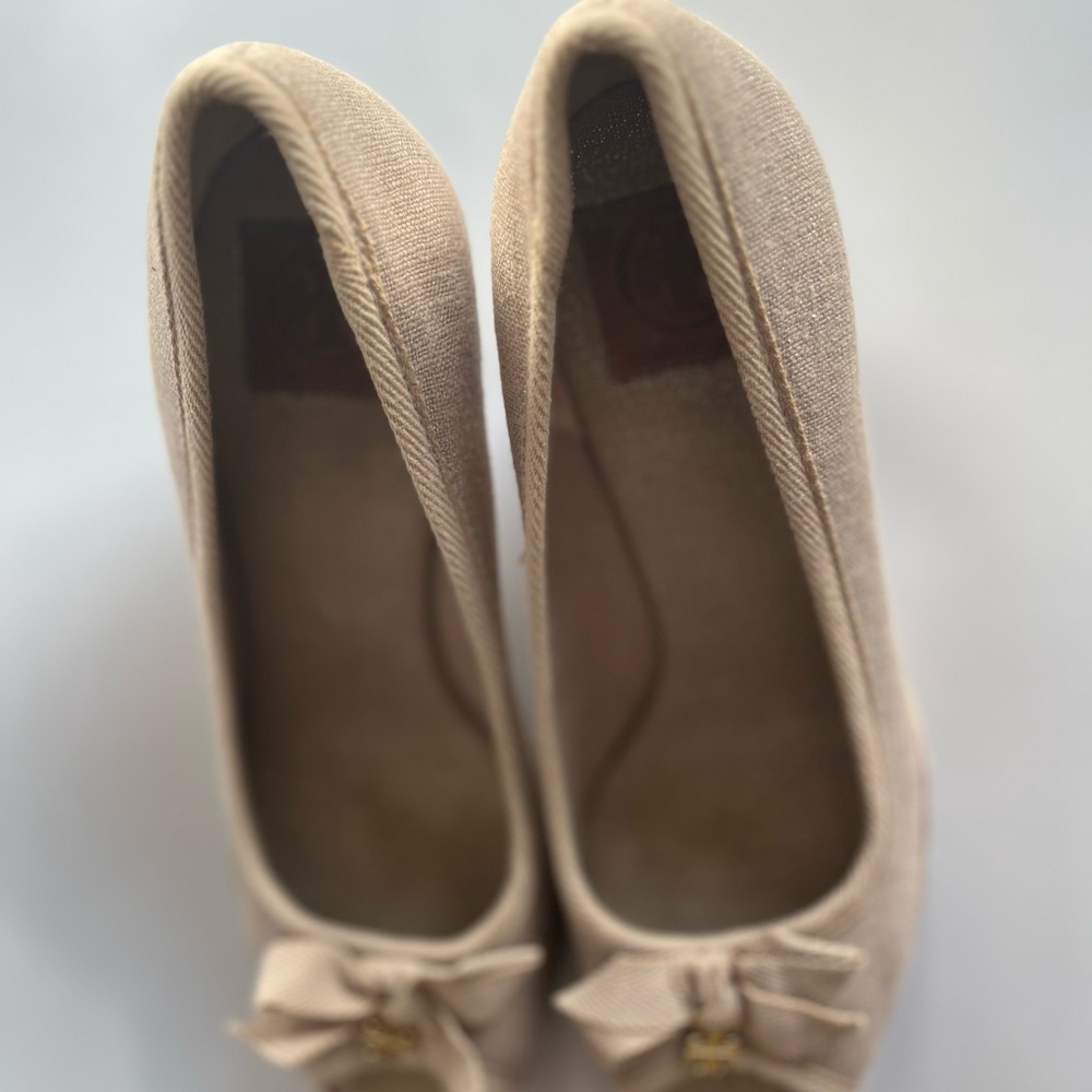 Tory Burch Beige Peep-Toe Wedges with Bow with Dust Bag - Picture 7 of 11
